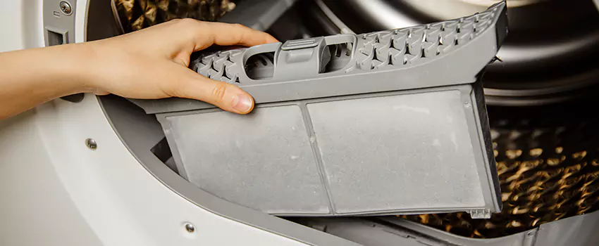 Signs Of A Clogged Dryer Lint Trap in Noblesville, Indiana
